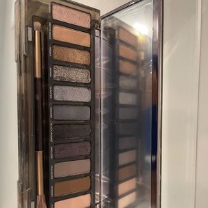 Naked urban decay smoky palette
